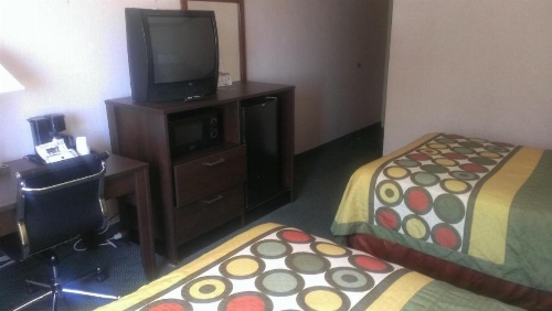 Super 8 by Wyndham West Haven image 19